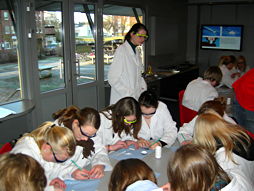 Foto vom Besuch des Discovery Trucks der Rijksuniversität Groningen 2010