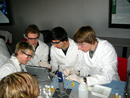 Foto vom Besuch des Discovery Trucks der Rijksuniversität Groningen 2010