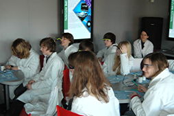 Foto vom Besuch des Discovery Trucks der Rijksuniversität Groningen 2010