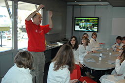 Foto vom Besuch des Discovery Trucks der Rijksuniversität Groningen 2010