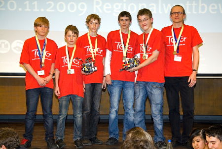 Foto von der Siegerehrung bei der First-Lego-League 2009