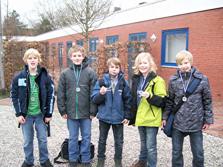 Foto der Schulschachmannschaft WK 4 des TGG in Emden 2012