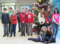 Foto vom Schmücken des Weihnachtsbaums 2011