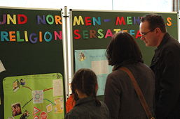 Foto vom Informationsnachmittag für Viertklässler und ihre Eltern 2013