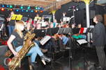 Foto der OZ vom Auftritt der Groove Gang im Zollhaus