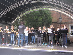 Foto der 5b des TGG beim Bläserklassentag in Verden 2016