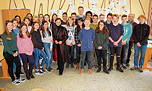 Foto von Gitta Connemann mit der Klasse 9a des TGG (Dezember 2016)