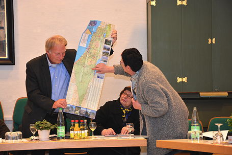 Foto von der Übergabe der Urkunden