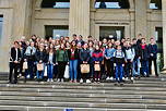 Foto vom Besuch der 10b und 11c im Niedersächsischen Landtag 2019