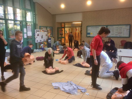 Foto vom Training des Schulsanitätsdienst 2018/19