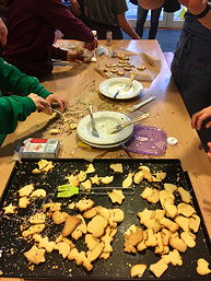Foto vom Adventstreffen der 5e in der Mensa (2019)