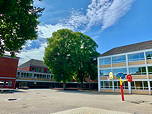 Foto des TGG mit Blick auf Hof 1