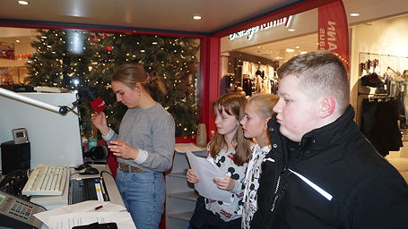 Foto von der Begegnung mit Susanna Hartmanns