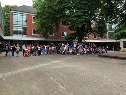 Foto vom Schulhofkonzert Juli 2021 (Frank Wieligmann)