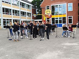 Foto vom Schulhofkonzert Juli 2021 (Anna Walek)