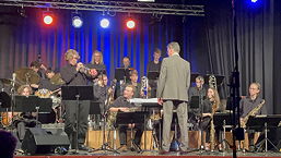 Foto vom Bigband-Konzert in der TGG-Aula am 15.04.2023