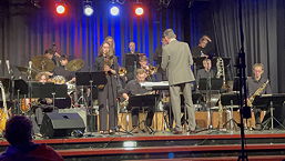 Foto vom Bigband-Konzert in der TGG-Aula am 15.04.2023