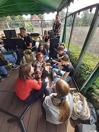 Foto vom Auftritt der 8bs am 12.07.2022 im Alten- und Pflegeheims 'Haus Friede'
