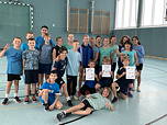 Gruppenfoto der siegreichen Klasse beim Sporttag der 6. Klassen im Oktober 2022