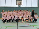 Gruppenfoto der siegreichen Klasse beim Sporttag der 7. Klassen im Januar 2023