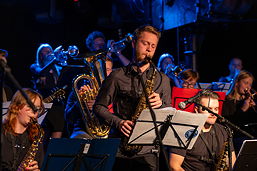 Foto vom Auftritt der Bigband „The Groove Gang“ bei der Lions-Benefizparty am 03.11.2023