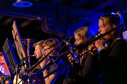 Foto vom Auftritt der Bigband „The Groove Gang“ bei der Lions-Benefizparty am 03.11.2023