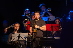 Foto vom Auftritt der Bigband „The Groove Gang“ bei der Lions-Benefizparty am 03.11.2023