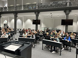 Foto vom Besuch des 9. Jahrgangs im Landtag Hannover (September 2023)