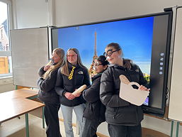 Das Foto zeigt eine der Aktionen am deutsch-französischen Tag am TGG 2024.