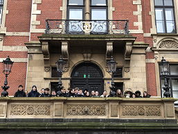 Das Foto zeigt Momente beim Besuch unserer neuen franzöischen Partnerschule (Februar 2024).