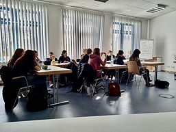 Das Foto zeigt Schülerinnen und Schüler der 8ds bei der Schulsportassistenz-Ausbildung in Hesel im März 2024.