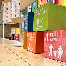 Foto von der Präsentation der Projekttage im Foyer des TGG (Mai 2023)